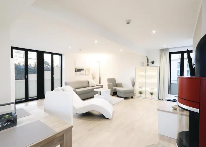 Garden Apartment *